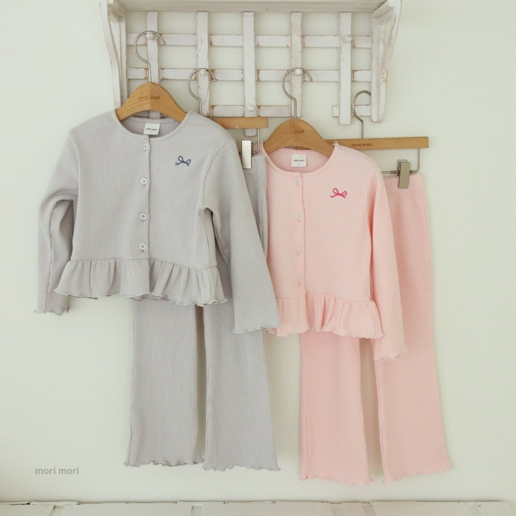 正韓春Morimori 兩色花邊外套捲邊褲套裝