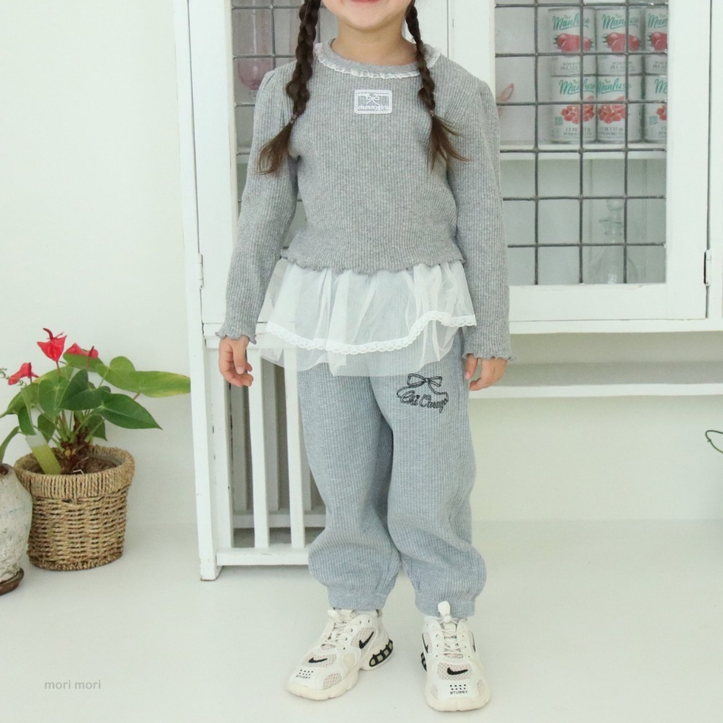 正韓春Morimori 兩色甜美蕾絲拼接運動褲