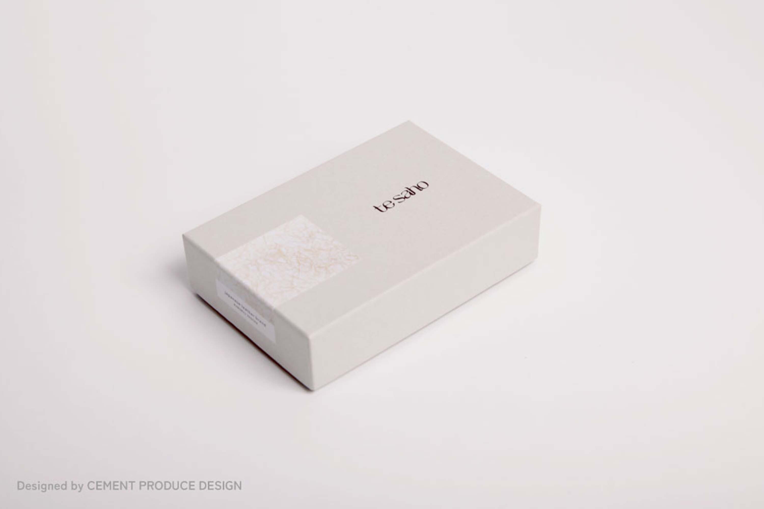 日本傳統工藝阿波和紙與100%日本東京豚革製成的新型皮革製卡片夾