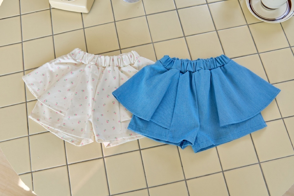 正韓春bbb 兩色A字端短褲