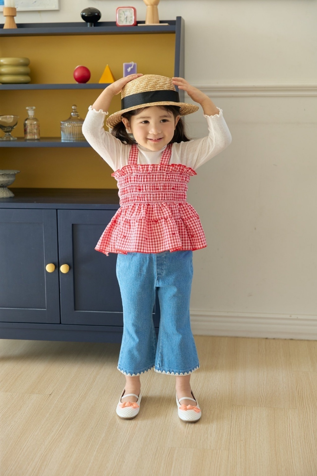 正韓春bbb 波浪喇叭褲