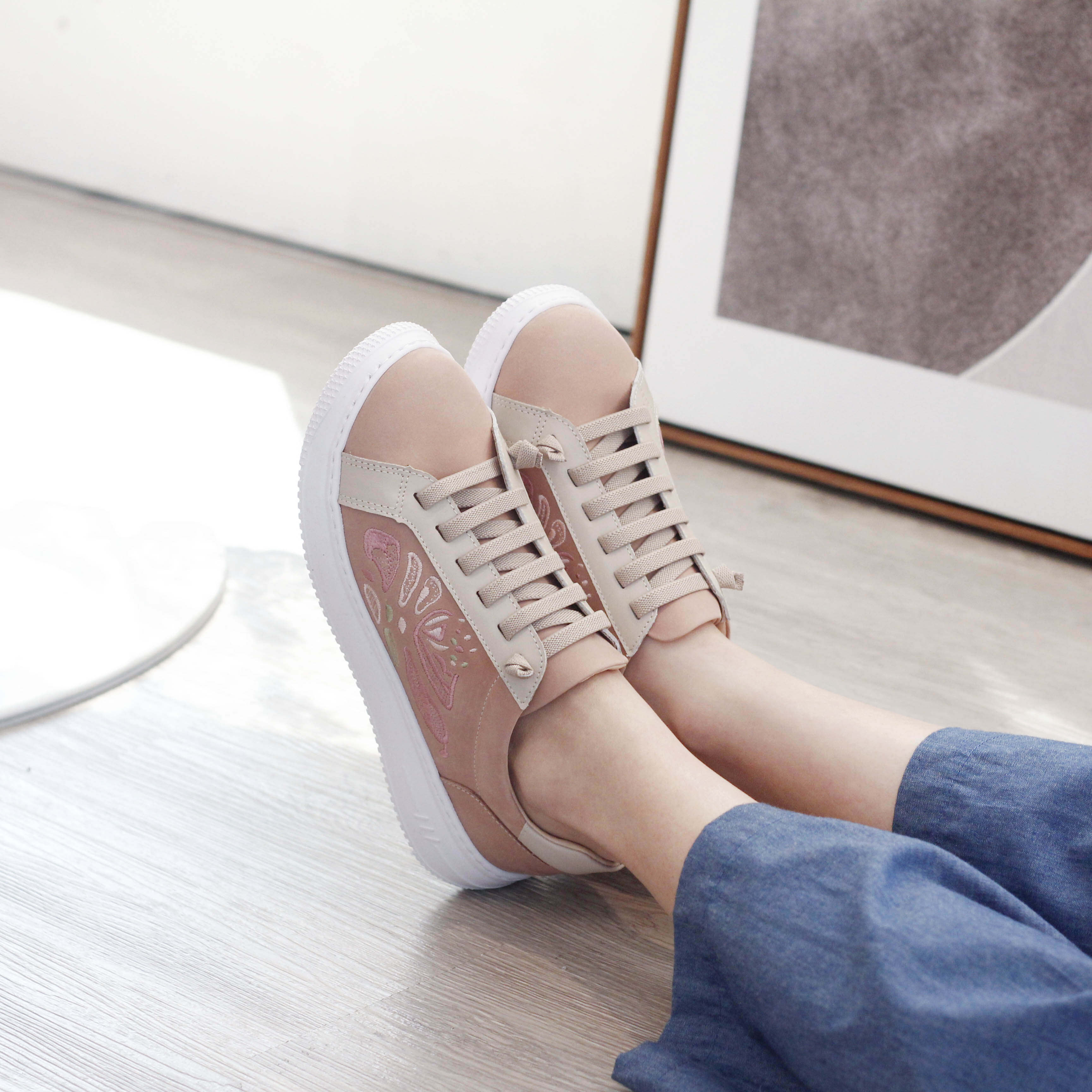 刺繡免綁帶休閒鞋｜府城輿圖(霧粉)