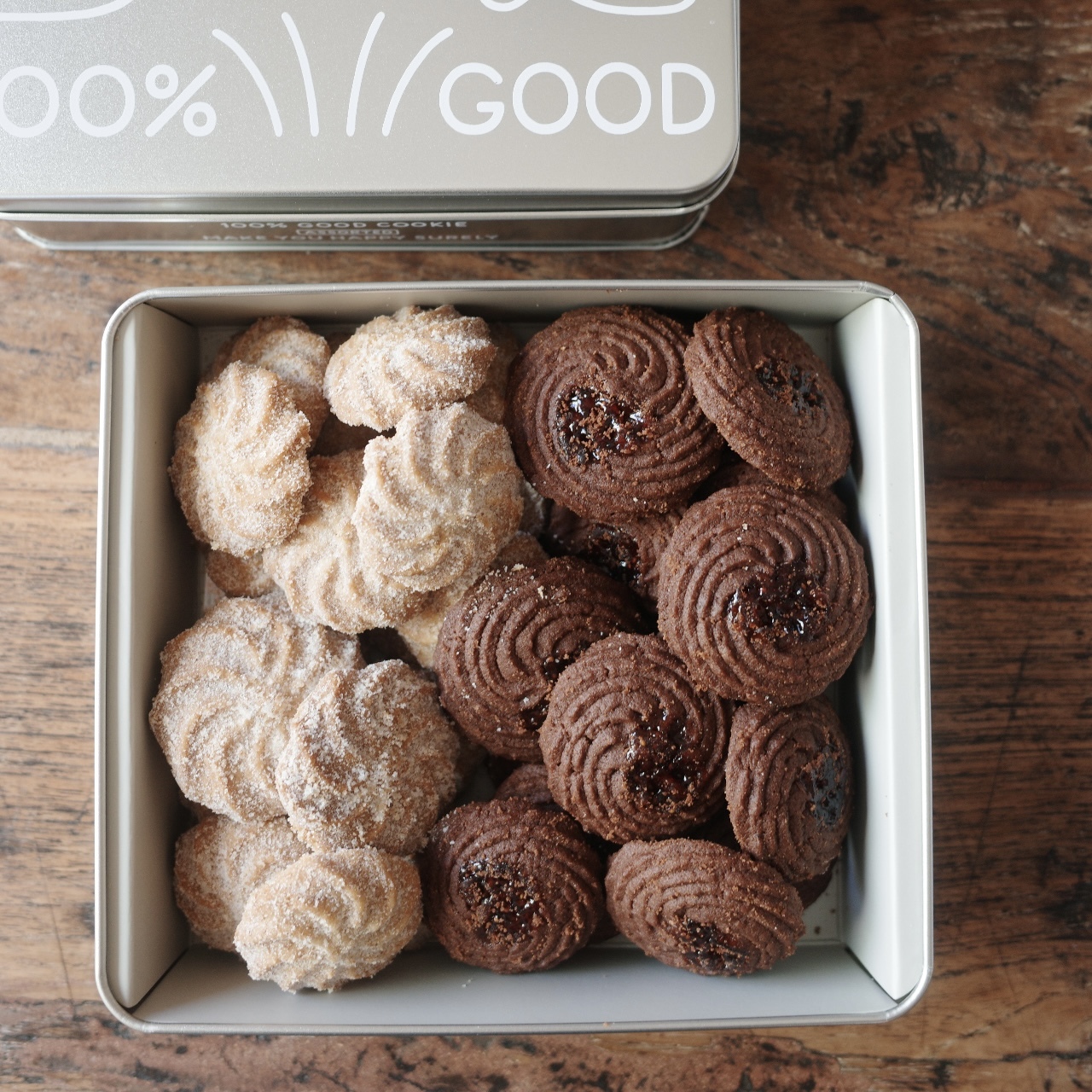 100% GOOD  香草與巧克力餅乾鐵盒