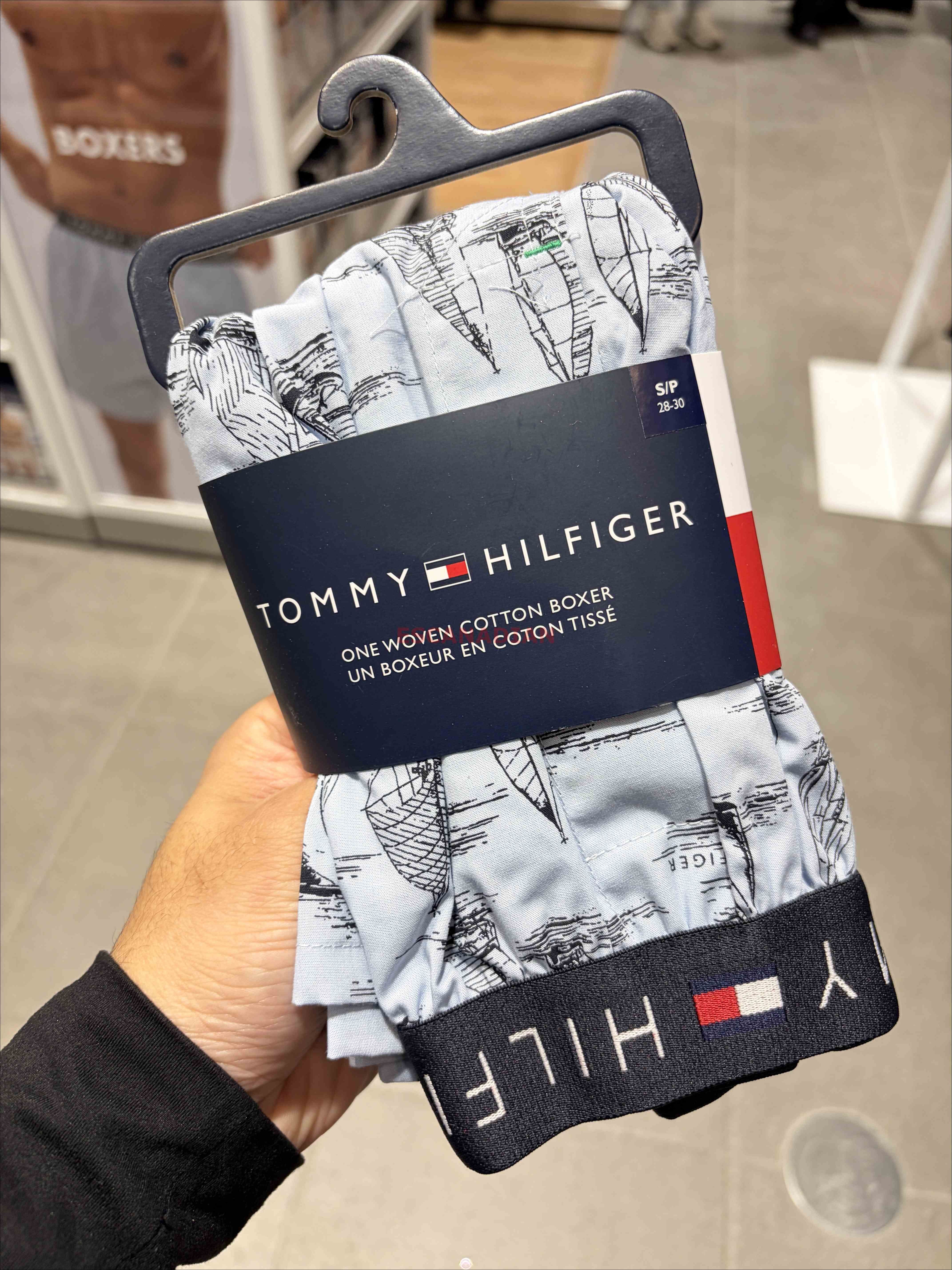 TOMMY 男大人 滿版 圖案 平口 四角褲