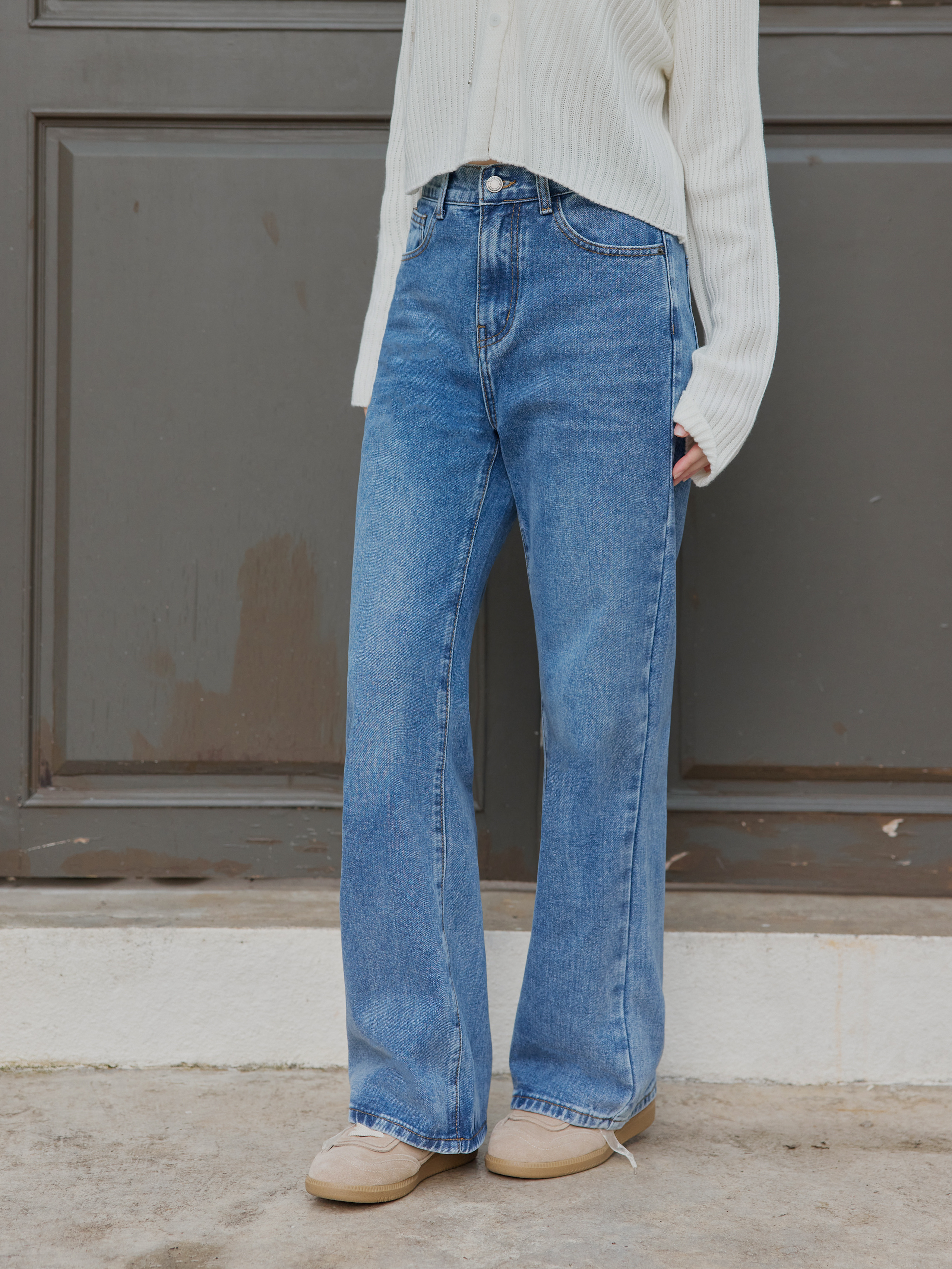 0205chu1_0081.jpg 0205chu1_0081.jpg