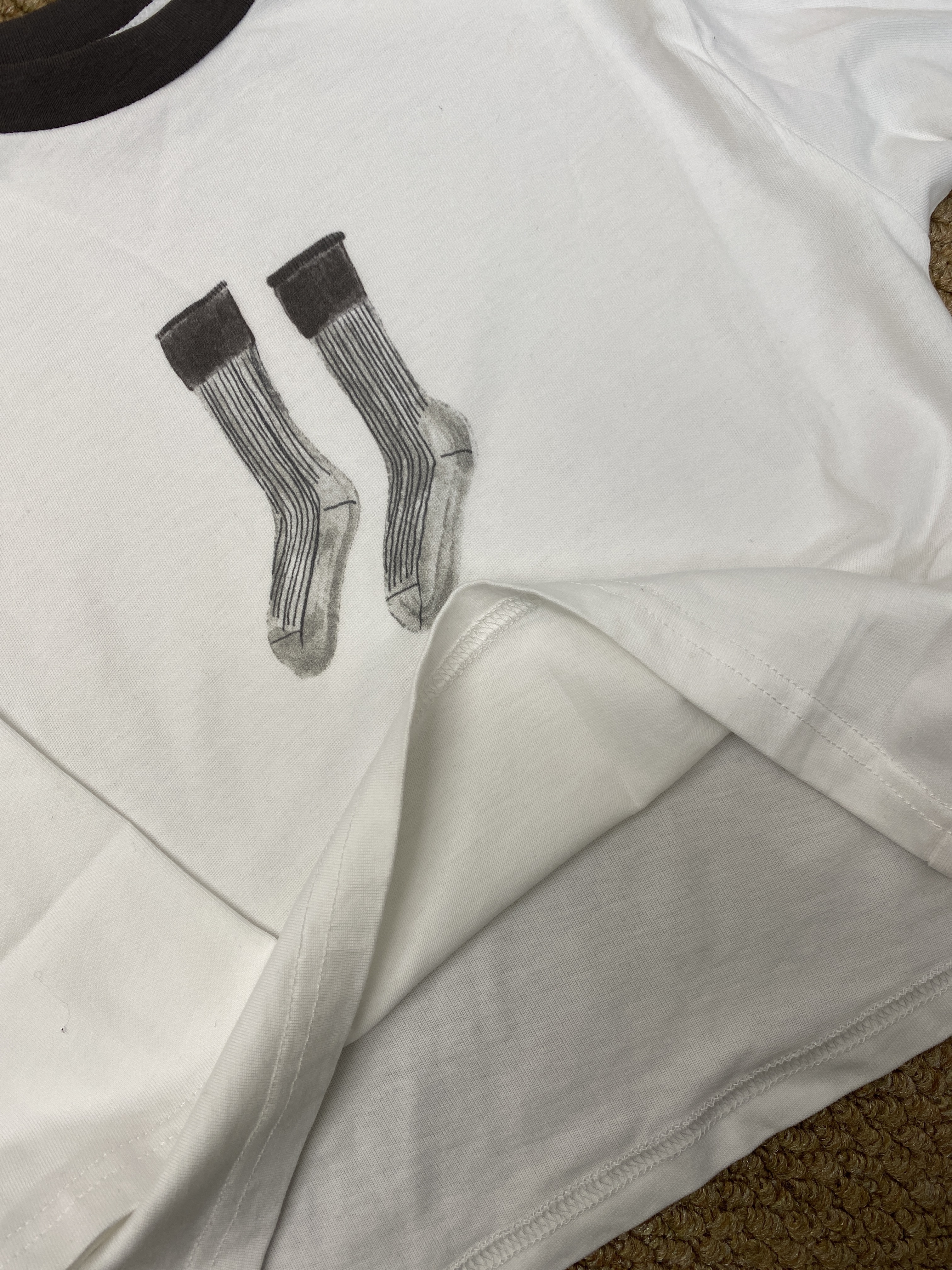 A04311襪子白上衣