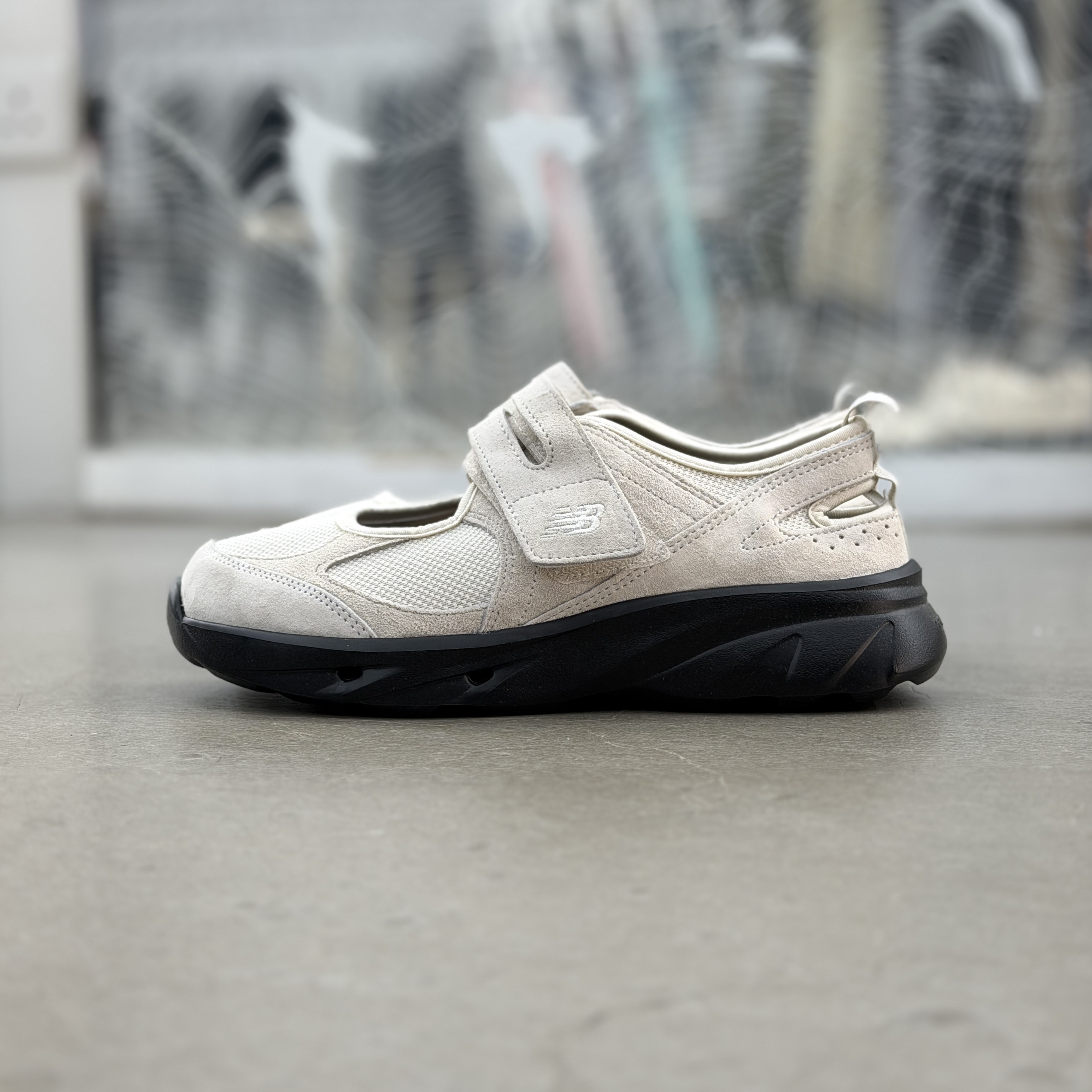 (Pre-order) New Balance Breeze Suede