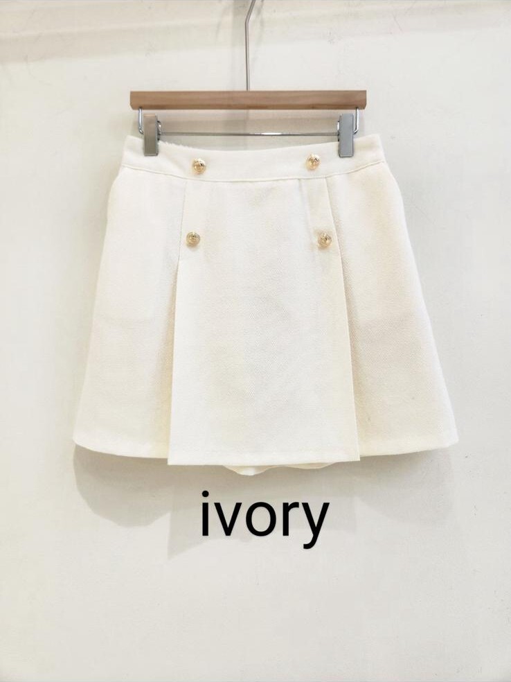 AP02 腰 26-32 HIP 48 長15 $379 (一口價)