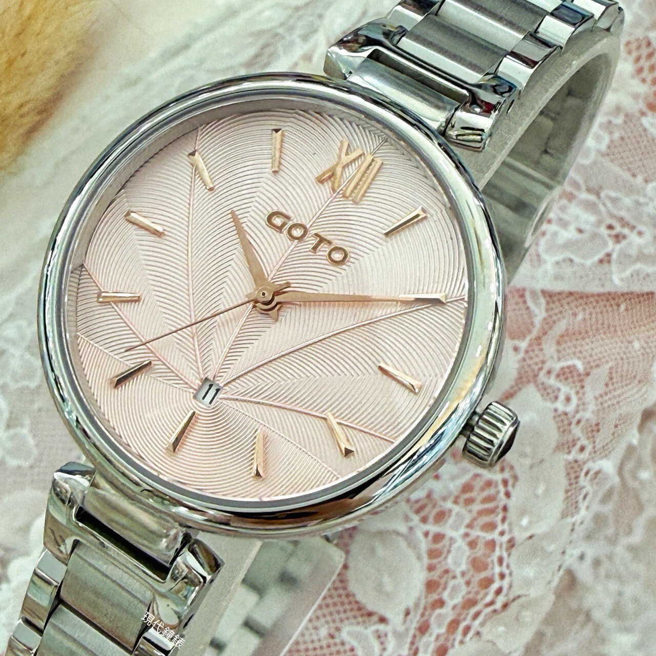 【GOTO】Peacock 孔雀系列-銀色x粉色  GS0098L-2S-841 33mm 現代鐘錶