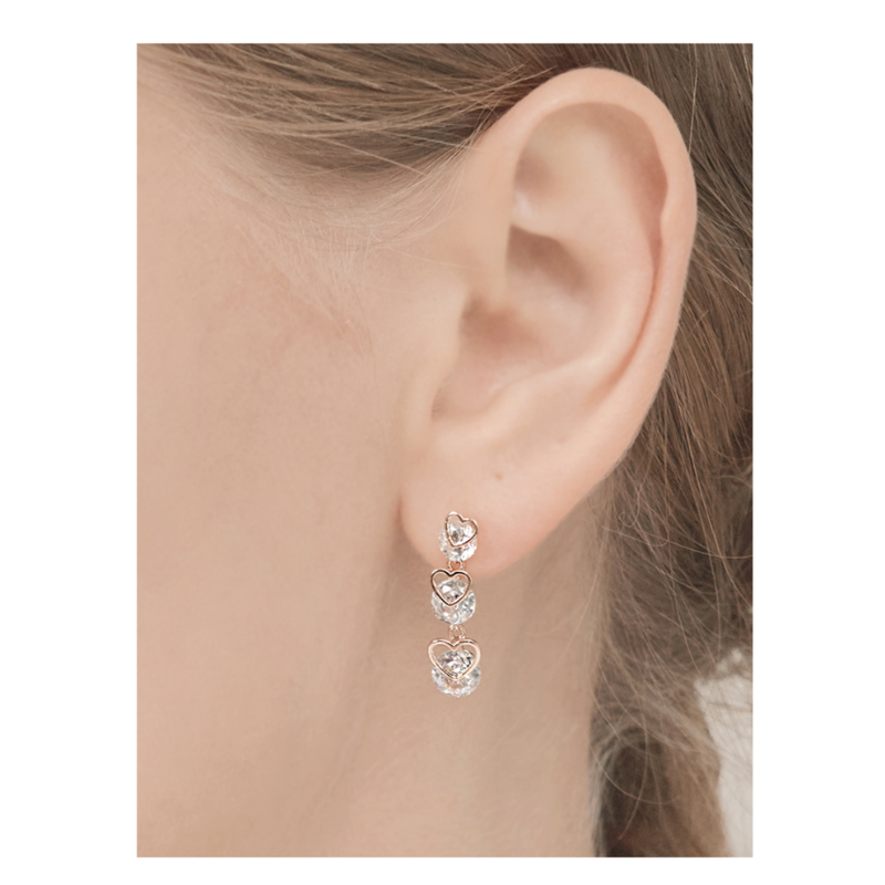 HKAG0213-031 하트 큐빅 3단 드롭 귀걸이 C24EB321 (A31)