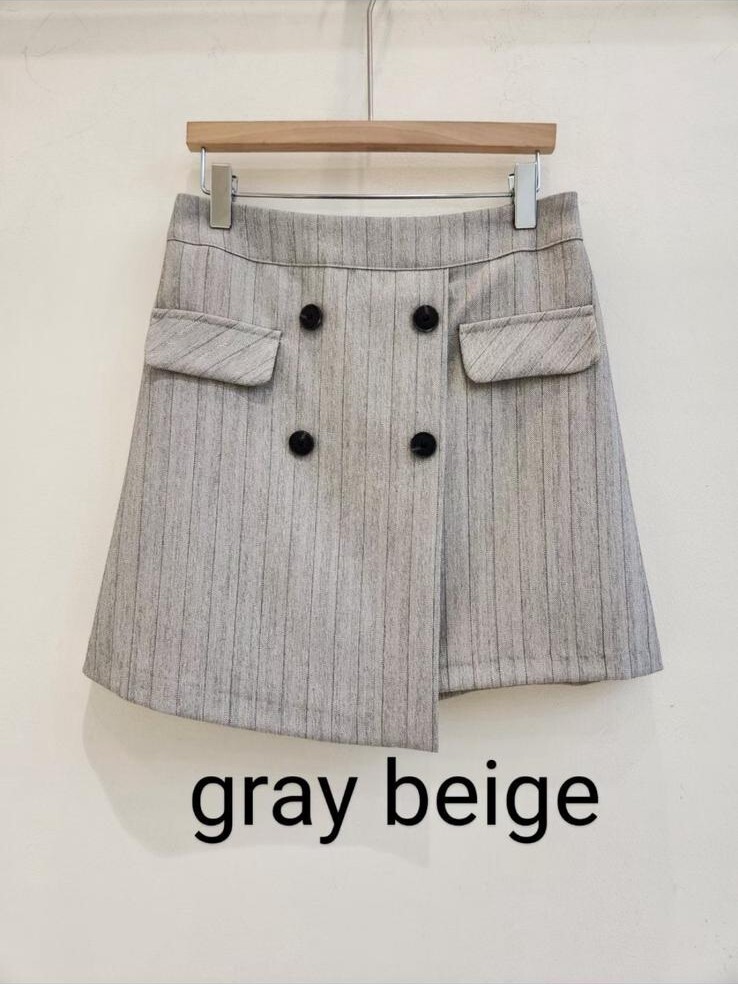 AP18 胸 25-32 Hip 41 長15 $389 (一口價)