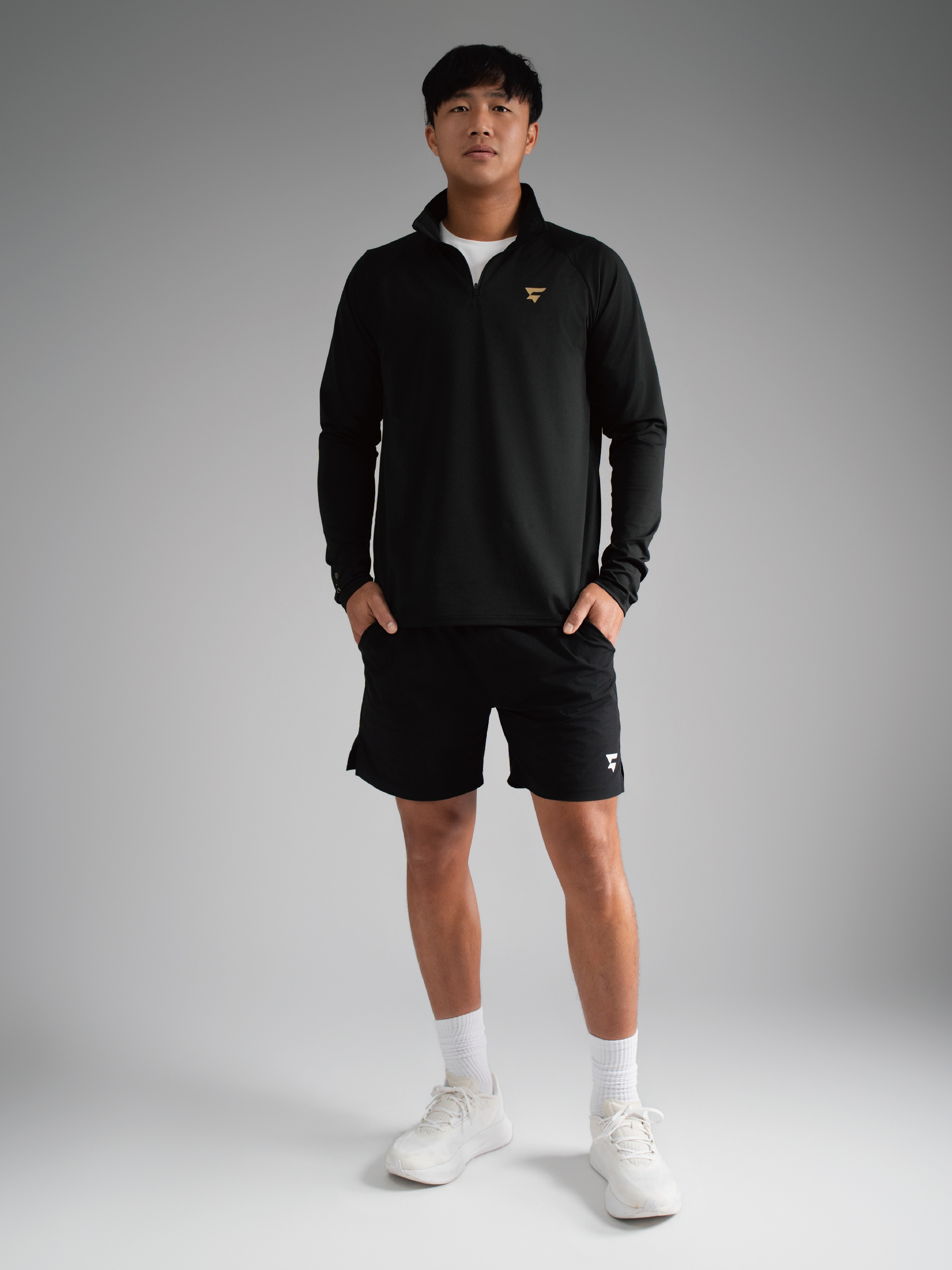 FlowLayer 1/4拉鍊立領全能上衣-成人款