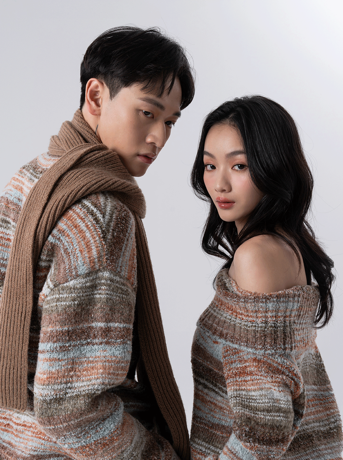 【第二件5折】一字領混紗毛織衣