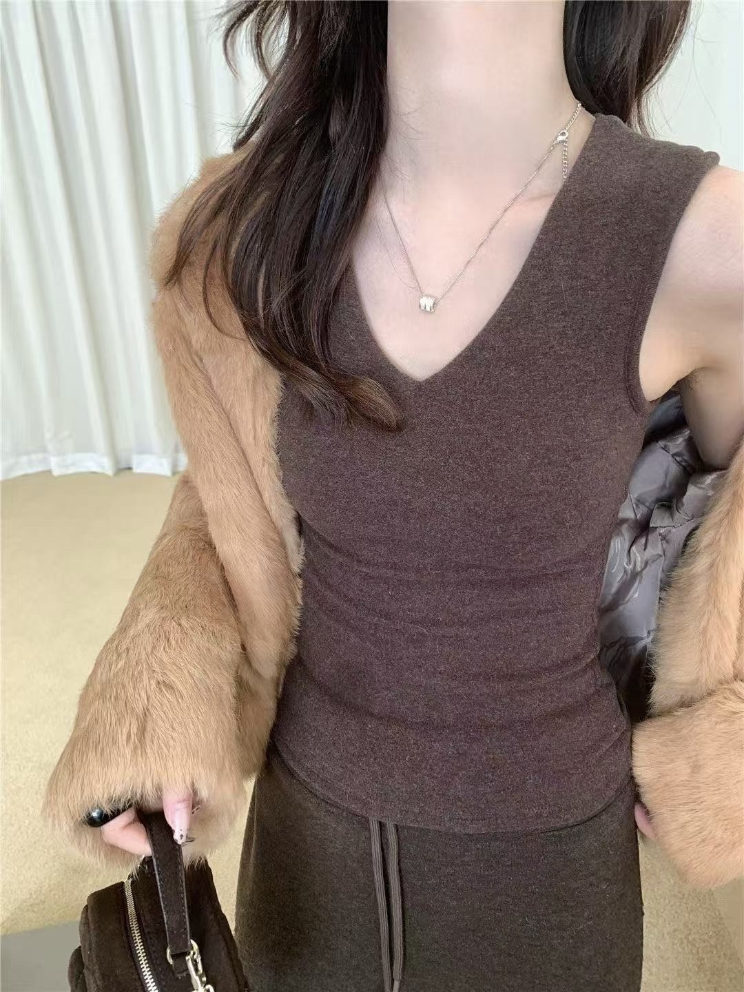 130 V領加絨磨毛Bratop