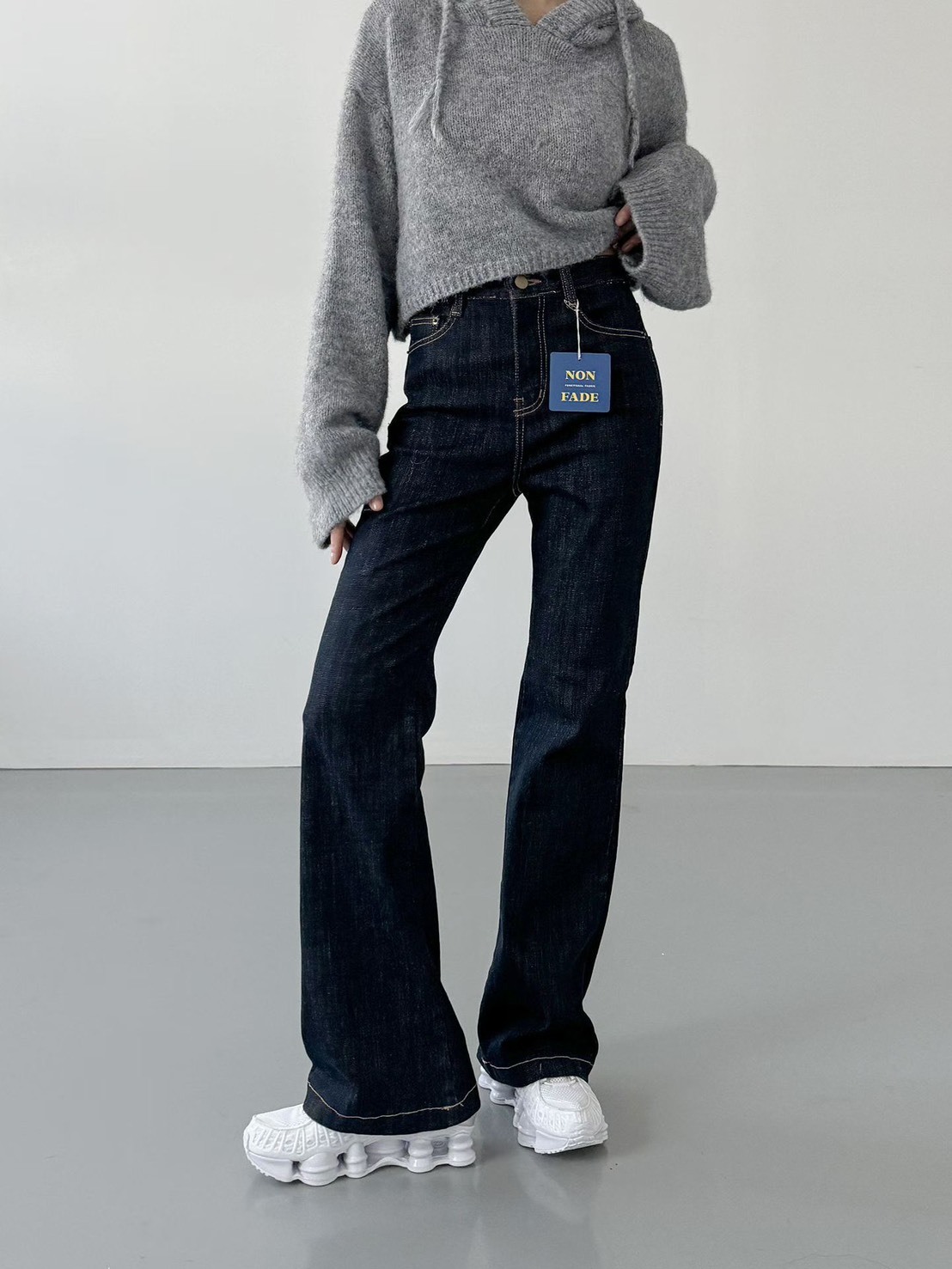 3025深藍色大長腿微喇牛仔長褲