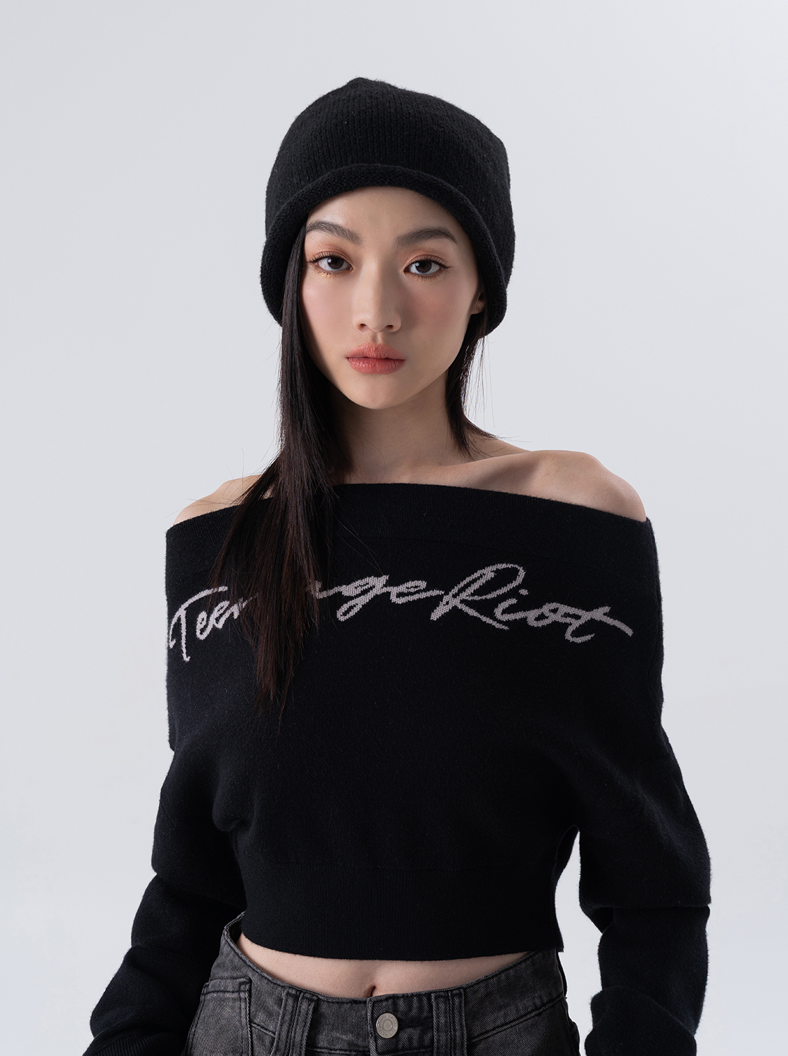 【第二件5折】緹花平領毛織上衣