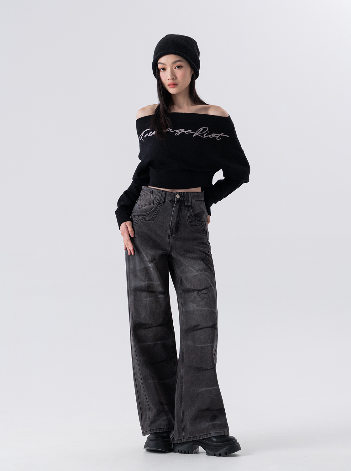 【第二件5折】緹花平領毛織上衣