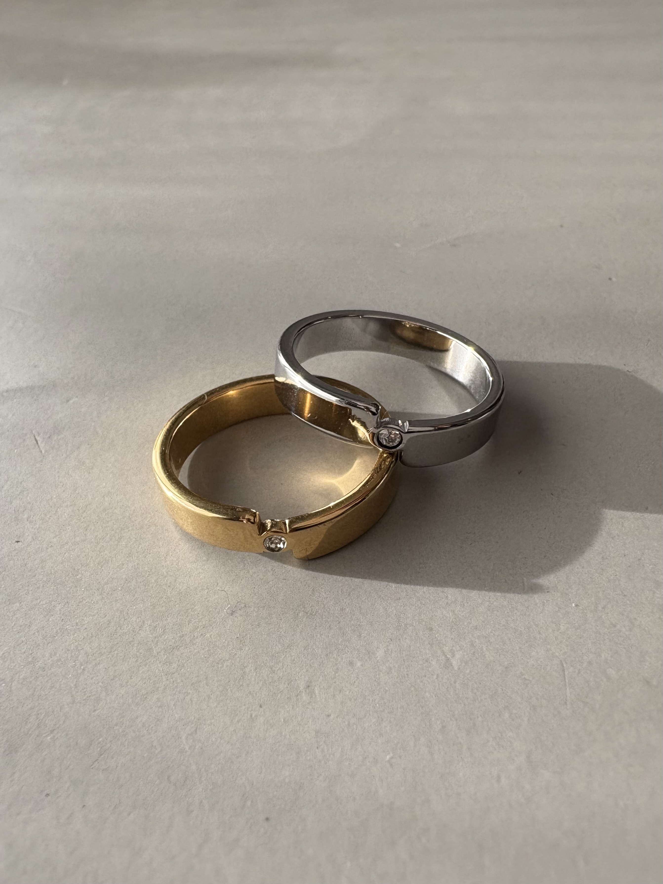 one stone point ring