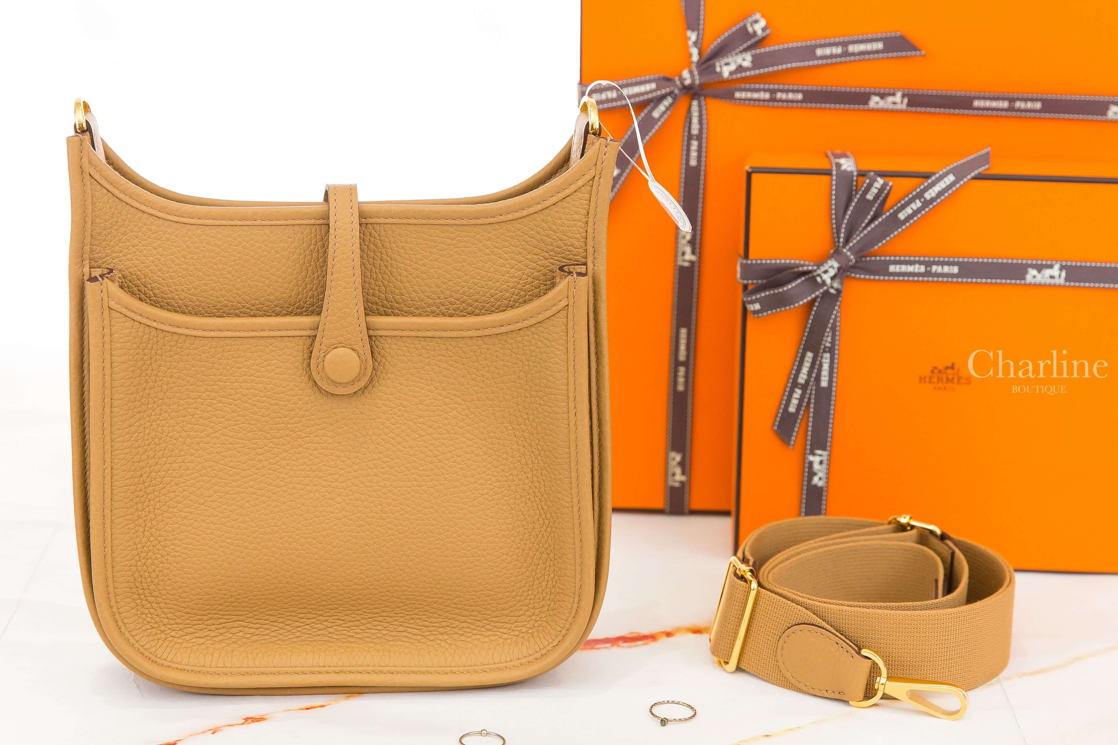 Hermès Evelyne 23cm Poche III Bag 4B Biscuit Taurillon Clemence 餅乾色金釦簍空洞洞肩背包-Charline Boutique 精品代購
