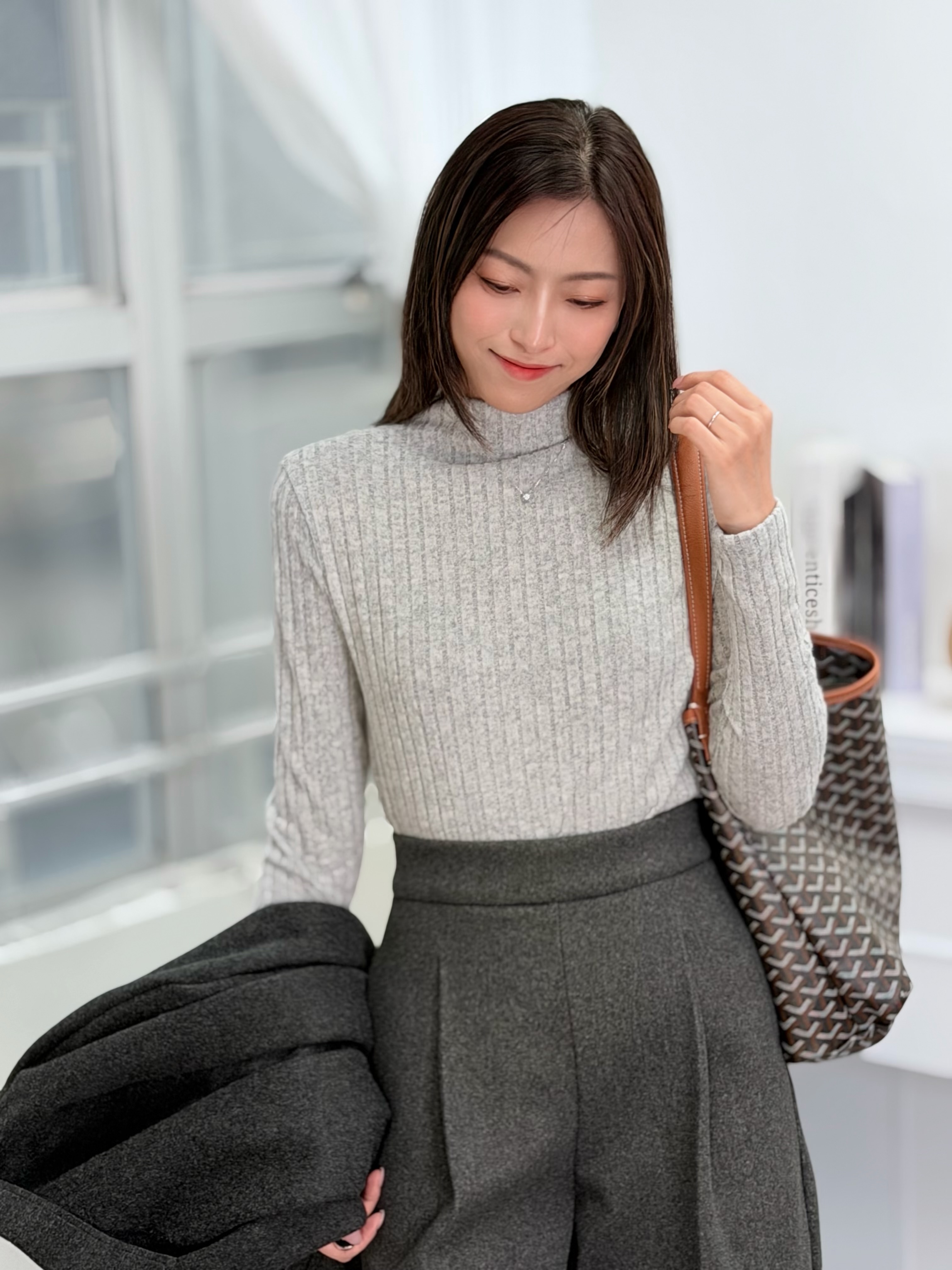 H1029🤎半高領長袖上衣 現貨