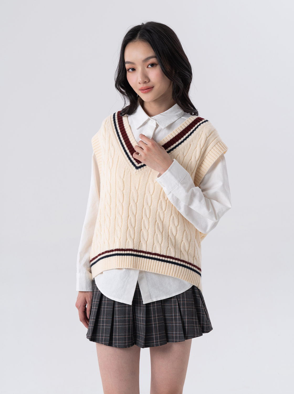 【期間限定】V領撞色毛織麻花背心