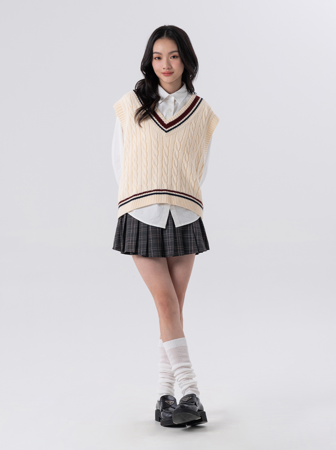 【期間限定】V領撞色毛織麻花背心