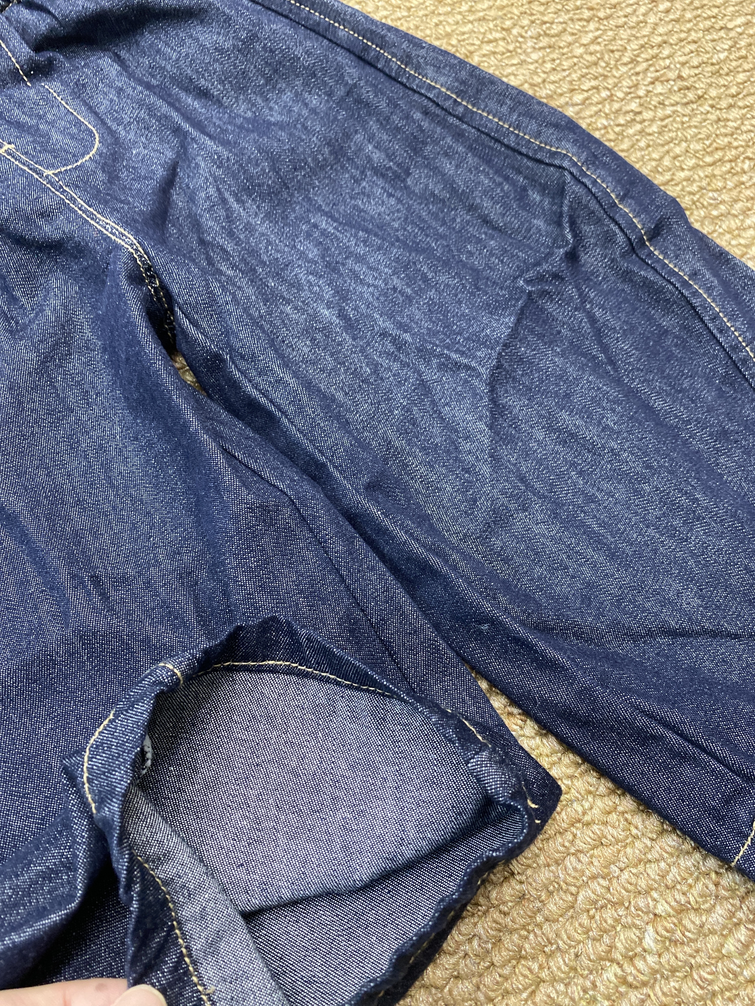 A04341後腰小熊牛仔褲