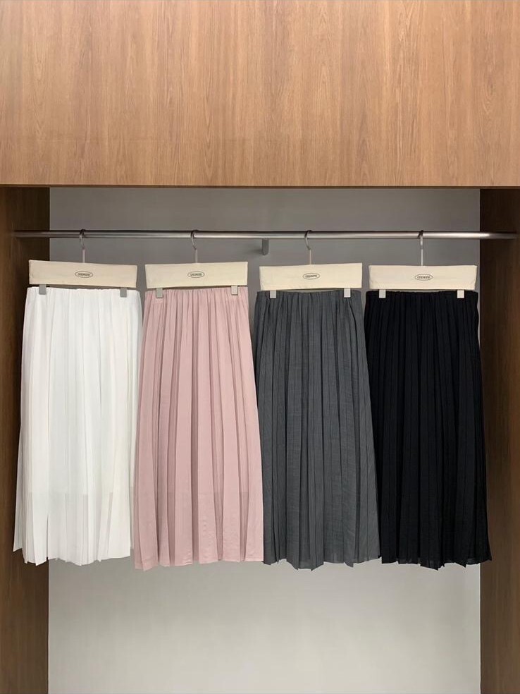 EM14 腰25-44 HIP45.5 長33 $499 (一口價)