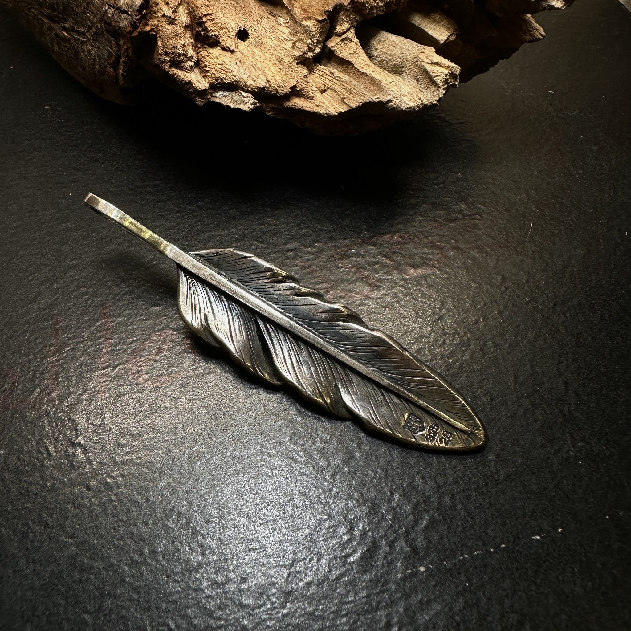 Black Venom Jewelry-Freedom & Prayer XL(8cm) Feather with White Buffalo Turquoise