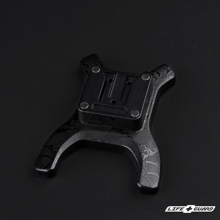 LIFE+GUARD 閃光燈底座貼膜，適用Godox iT32，WAUB 海浪極黑風格設計