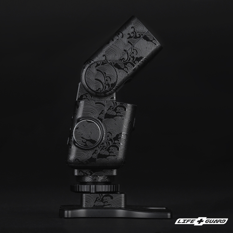 Godox iT32 貼膜側面展示圖，LIFE+GUARD，WAUB設計風格