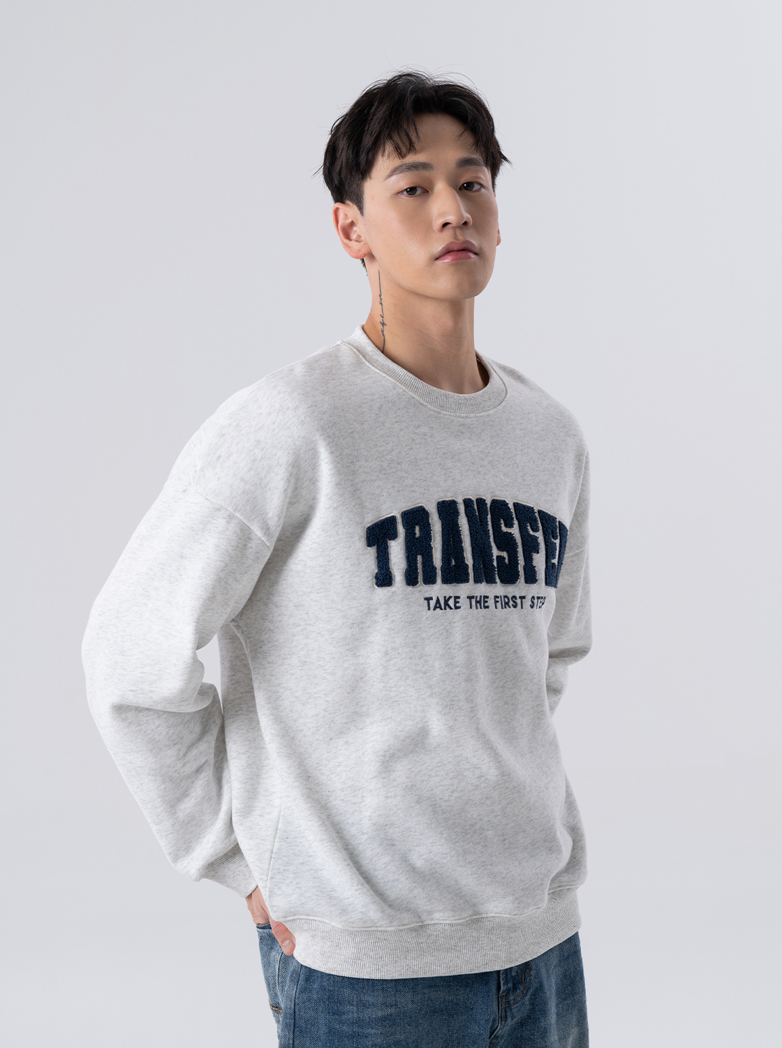 手搖繡花標語大學TEE