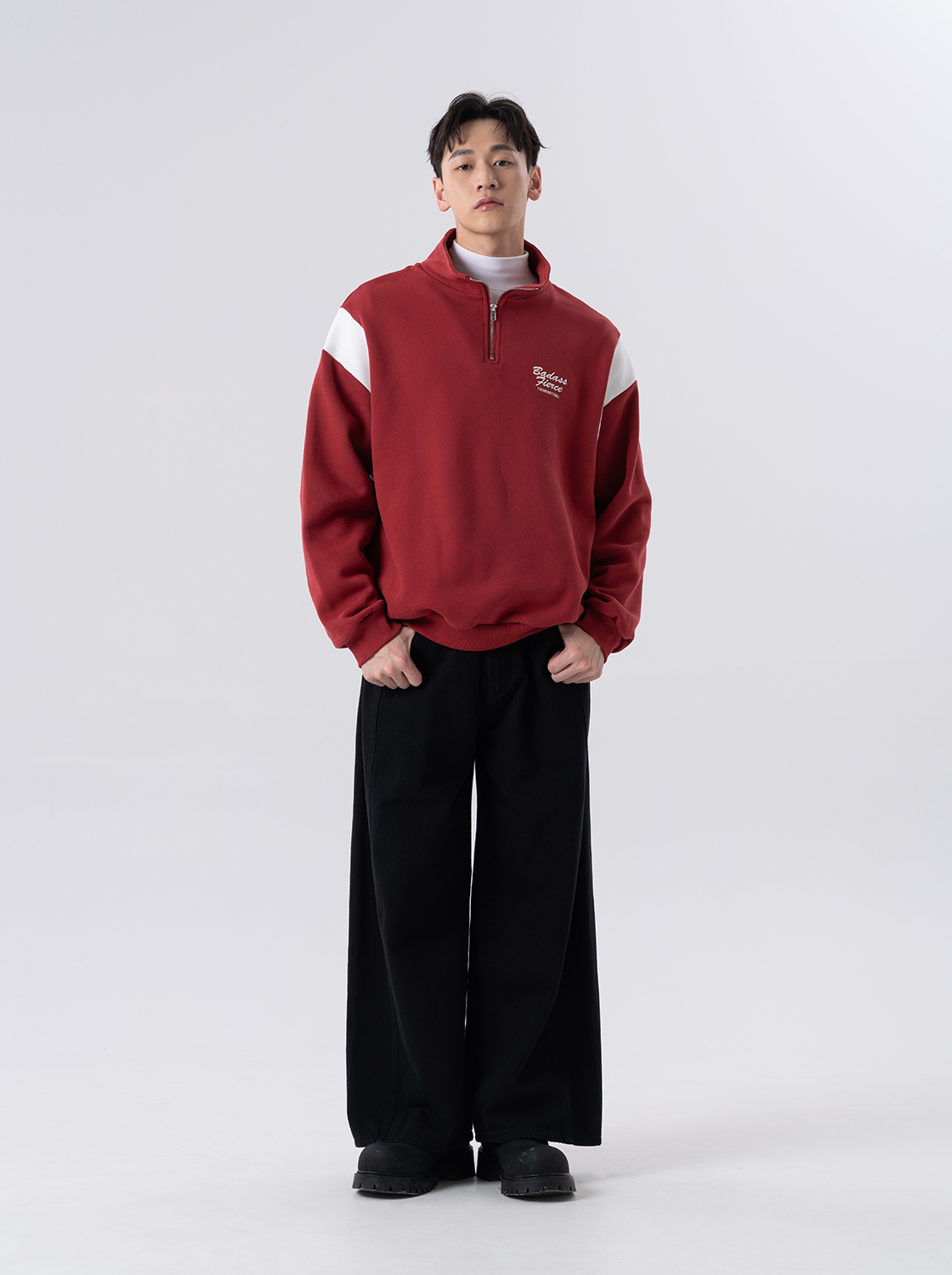 立領半開襟繡花TEE