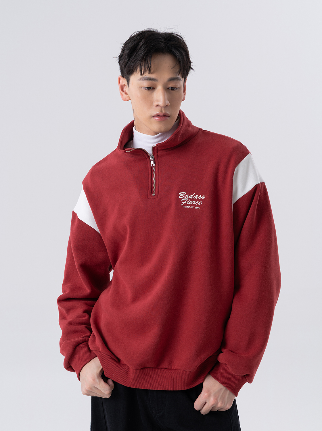 立領半開襟繡花TEE