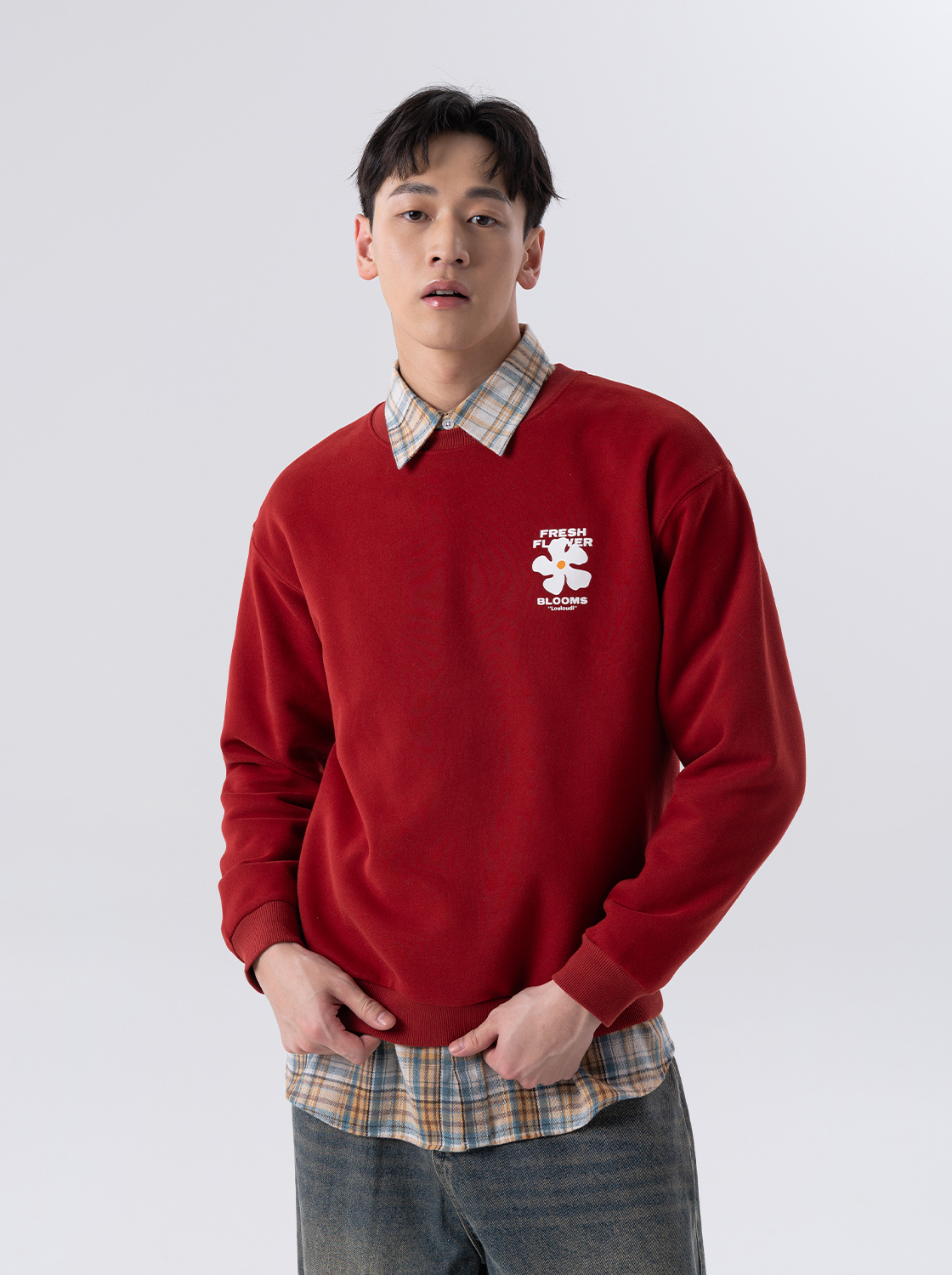 繡花輪廓花朵印花大學TEE