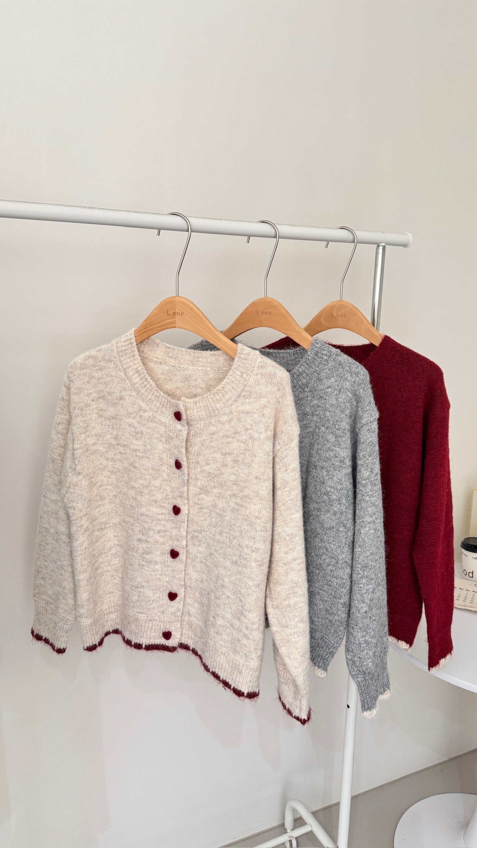 愛心釦針織外套