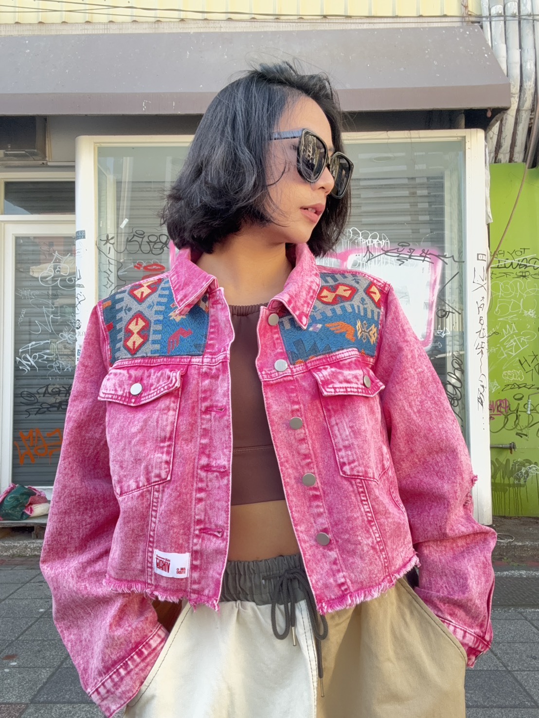 Annstudio-胭脂粉 拼接短版牛仔外套