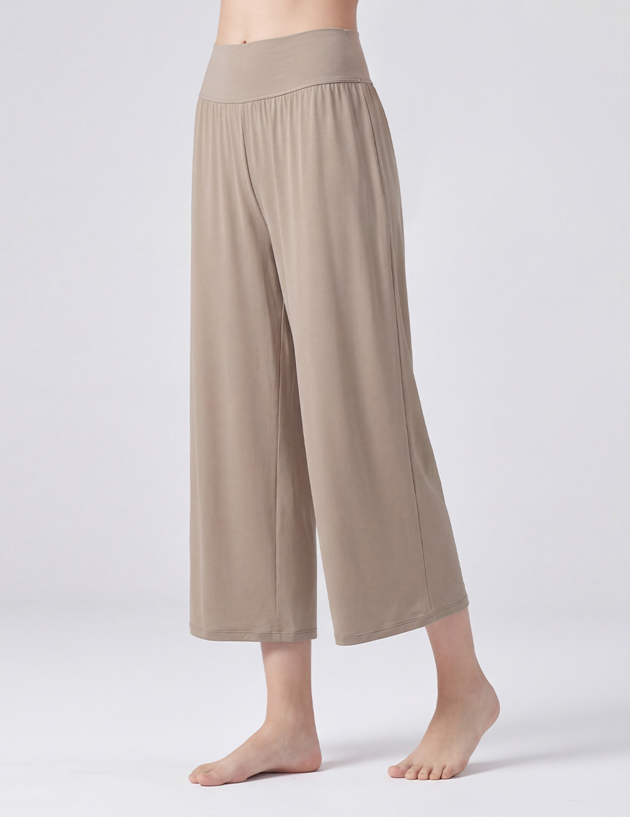High-Rise Elastic Capris