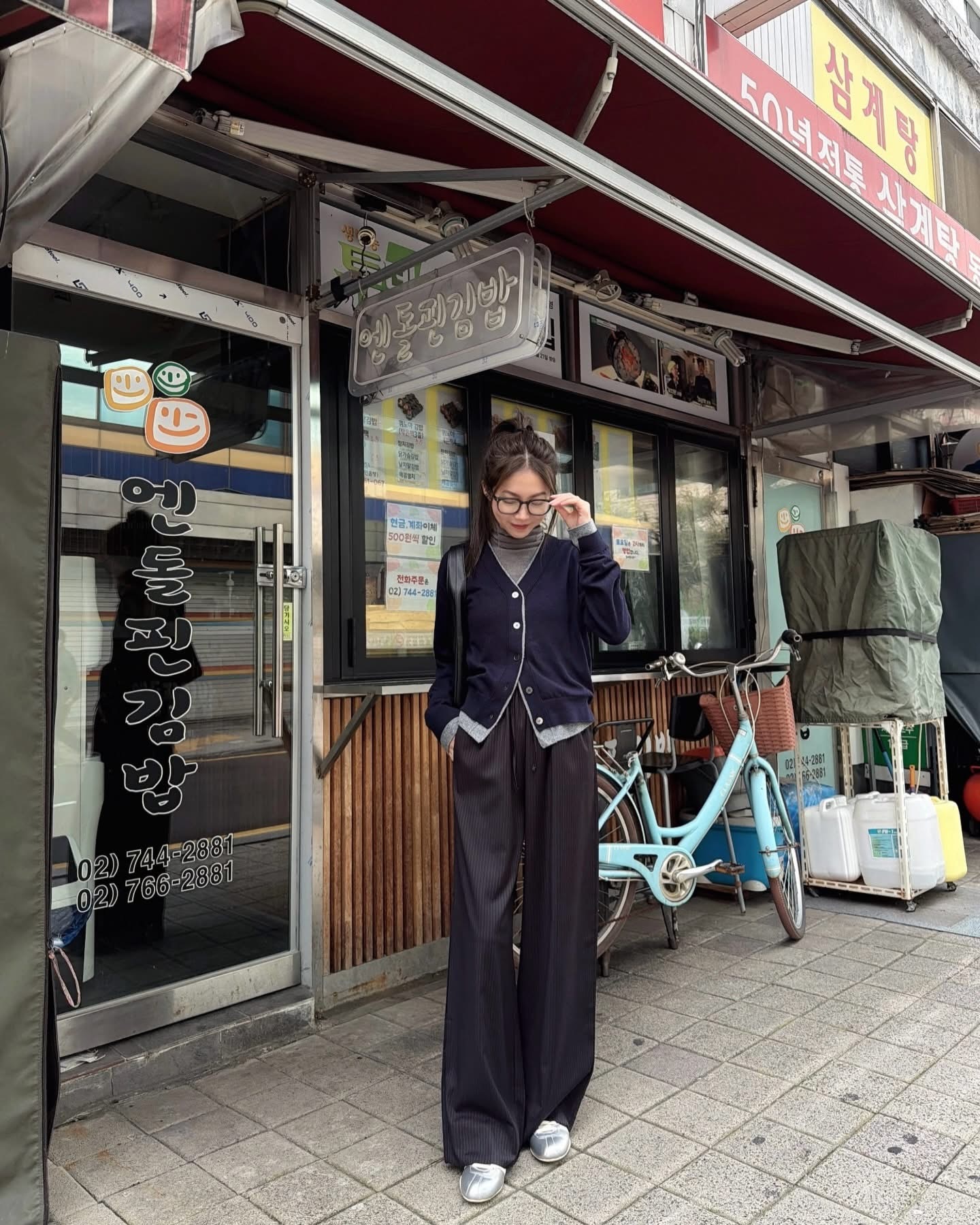 奈奈私藏！喔膩著用深藍系雙層拼接羊毛扣式針織