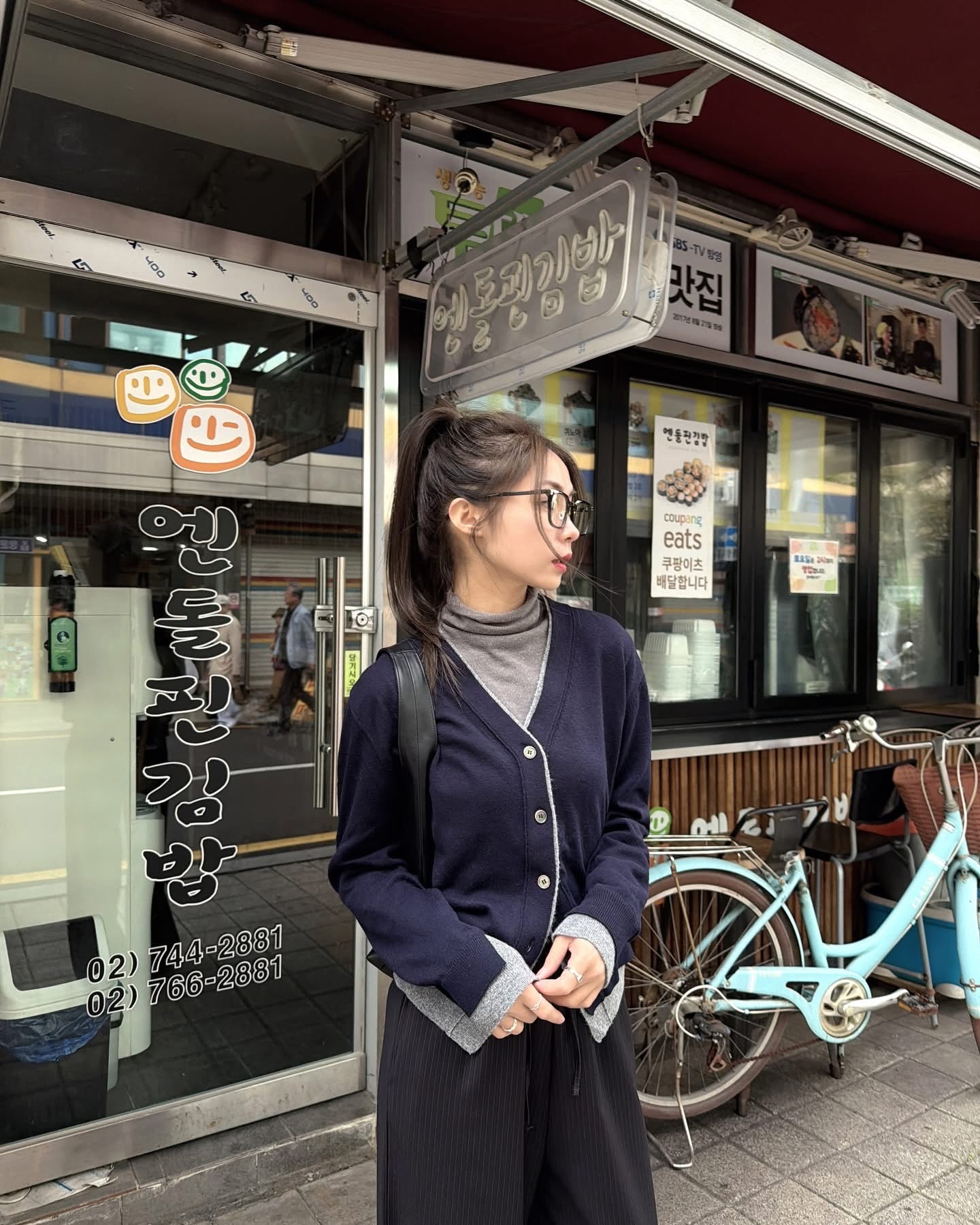 奈奈私藏！喔膩著用深藍系雙層拼接羊毛扣式針織