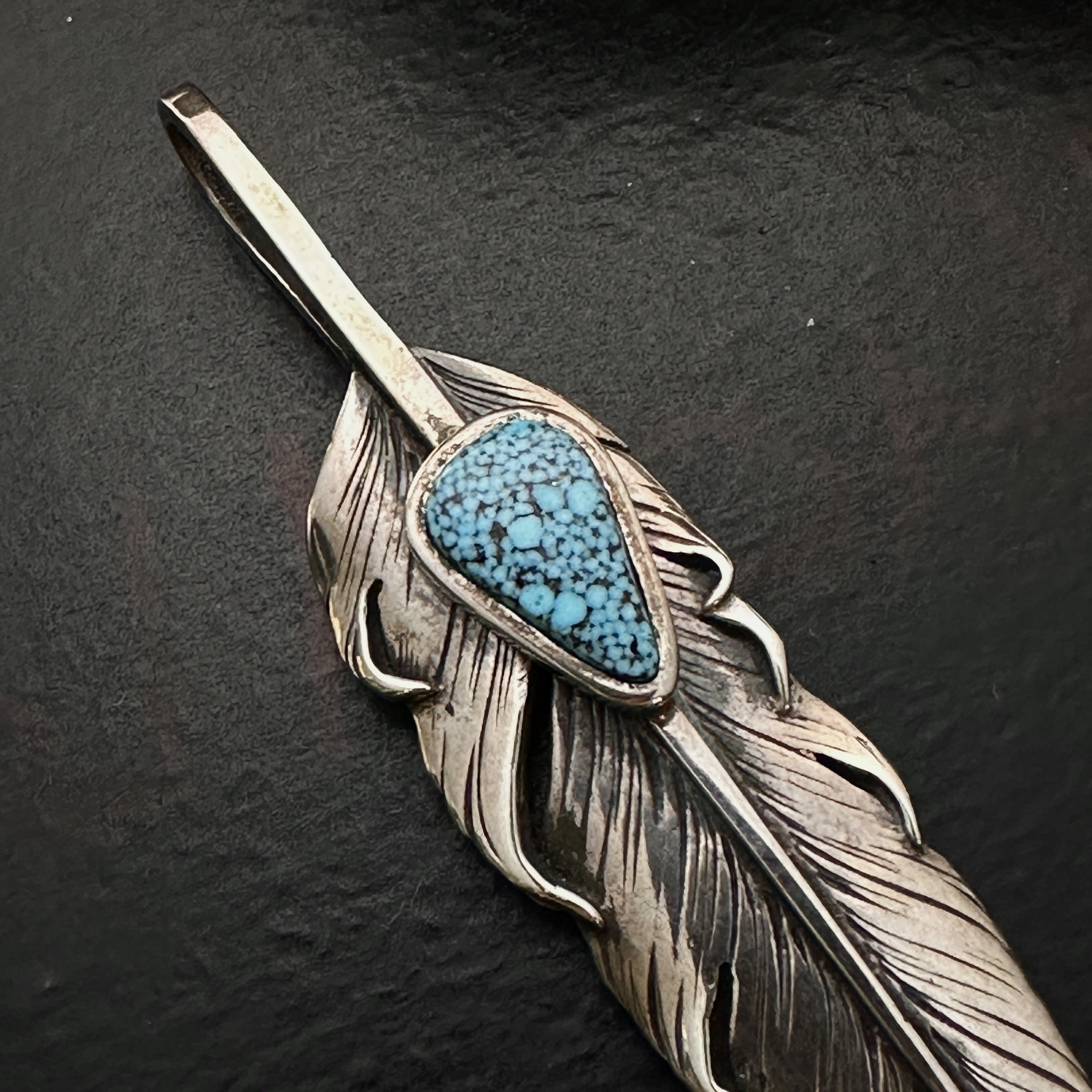Black Venom Jewelry-Freedom & Prayer XL(8cm) Feather with Kingman Web Turquoise