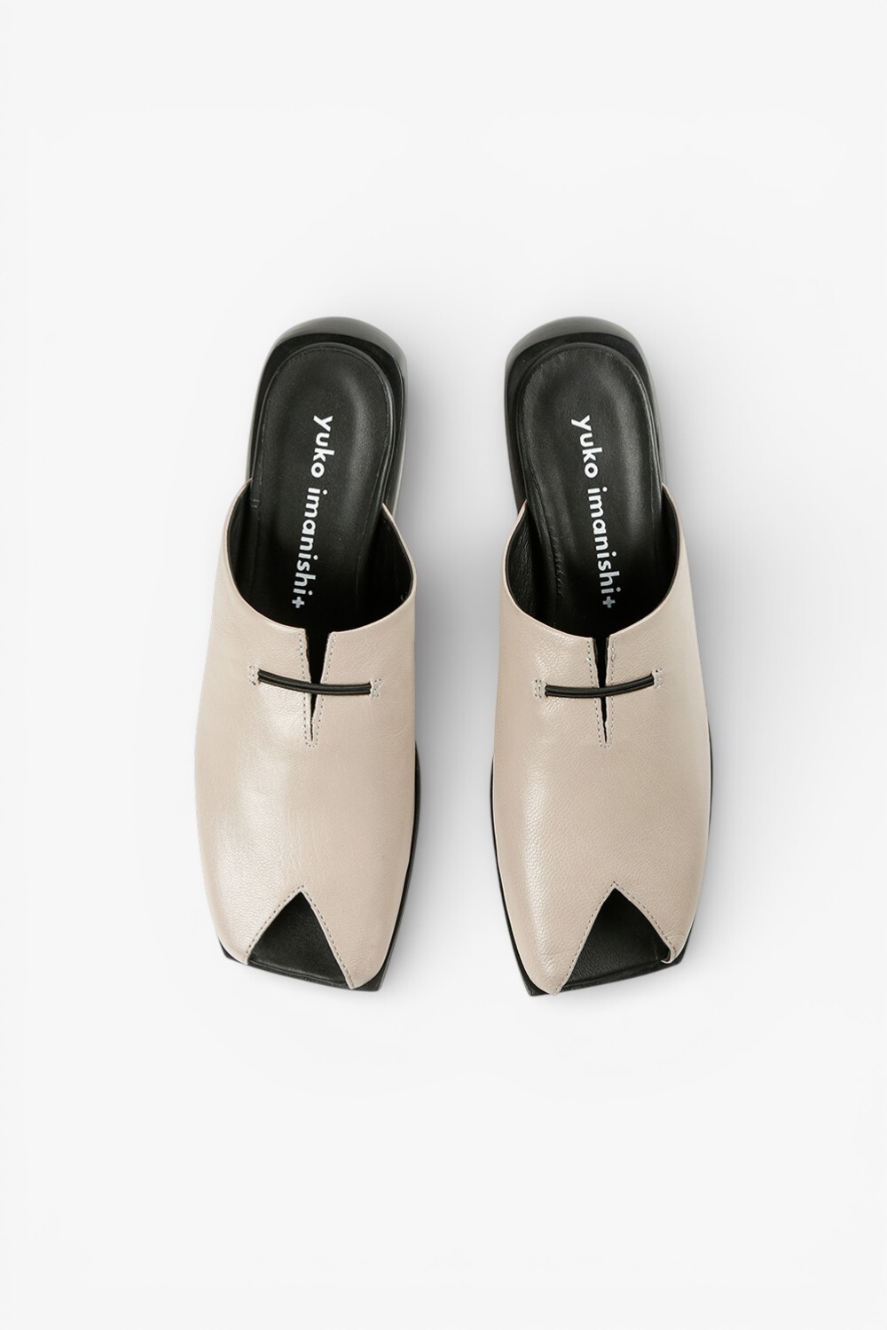 RUA 真皮設計低跟鞋