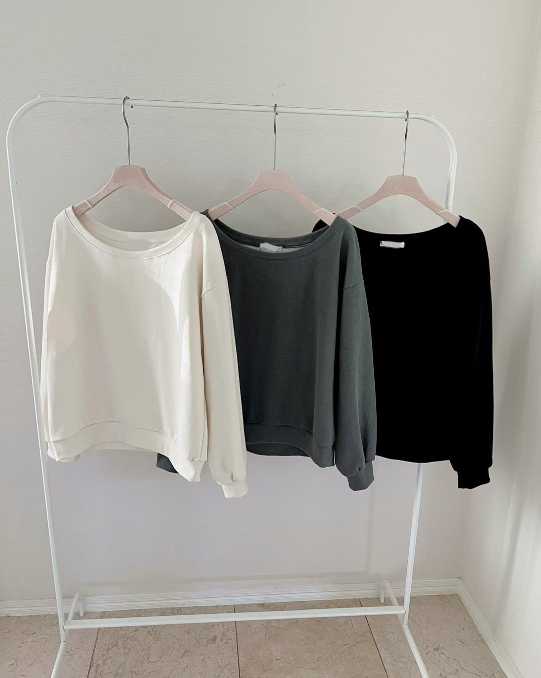 露肩造型衛衣大學TEE+雙口袋短褲裙SET / 3色