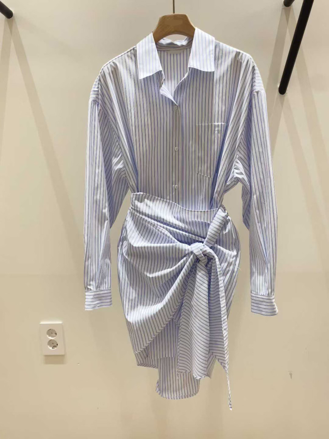 側綁帶收腰造型翻領單口袋短洋裝 / 2色