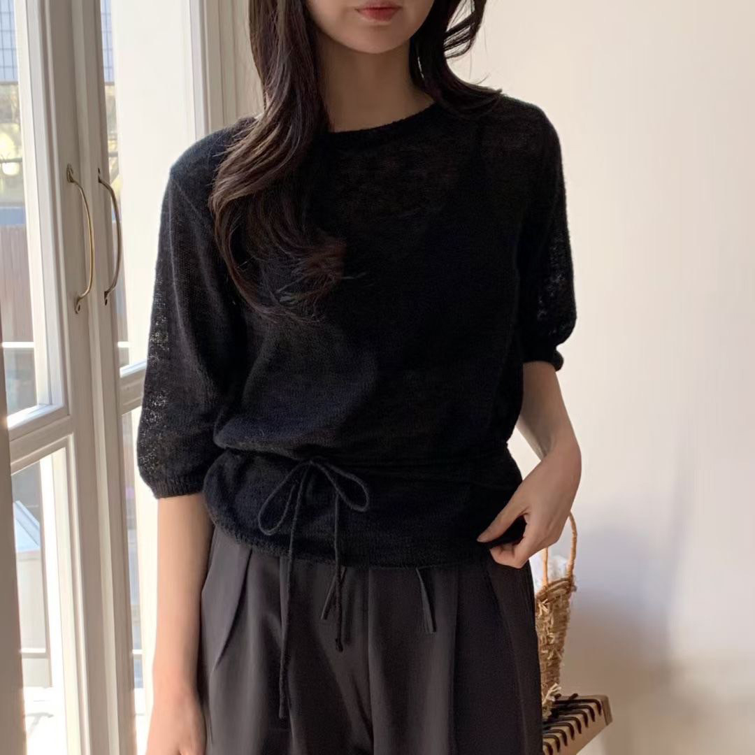 微透膚感五分袖圓領針織上衣-附綁帶 / 3色