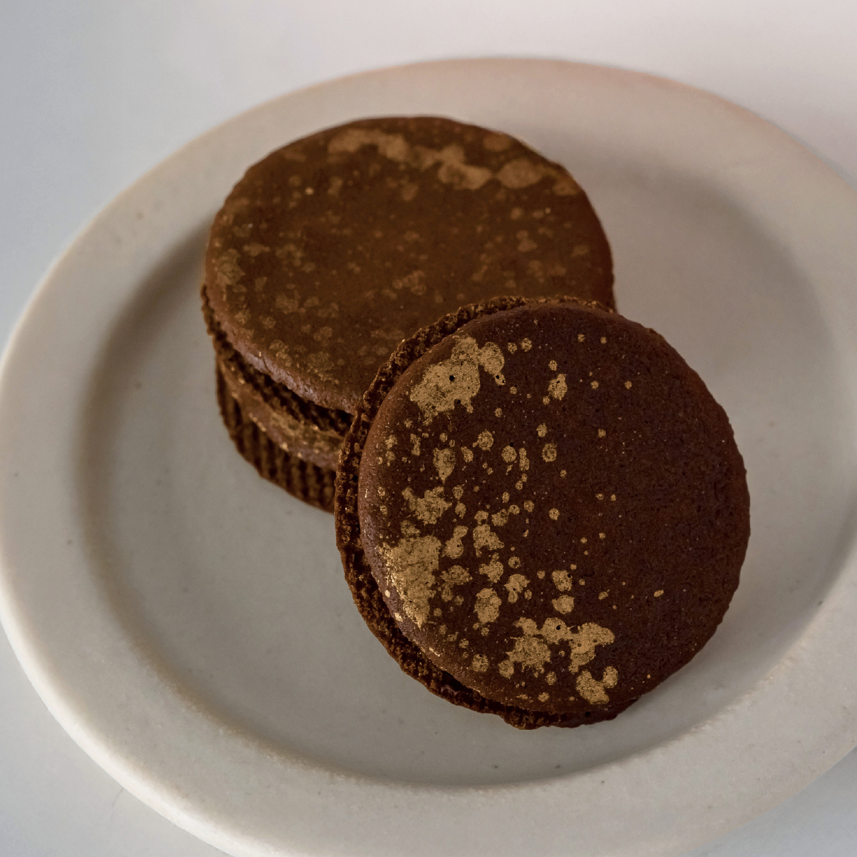 【兩件折50元】《第70號禮盒》伯爵可可奶霜夾心 (10入)