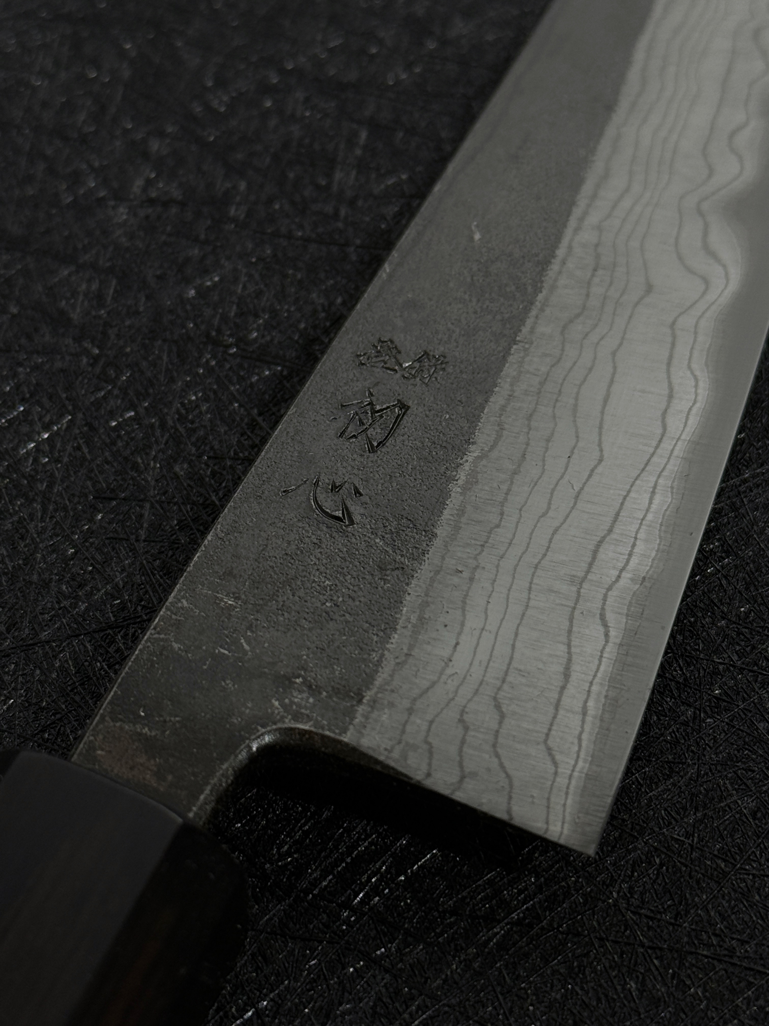 初心 雲影 青二鋼 黑打 墨流 骨透 黑檀柄