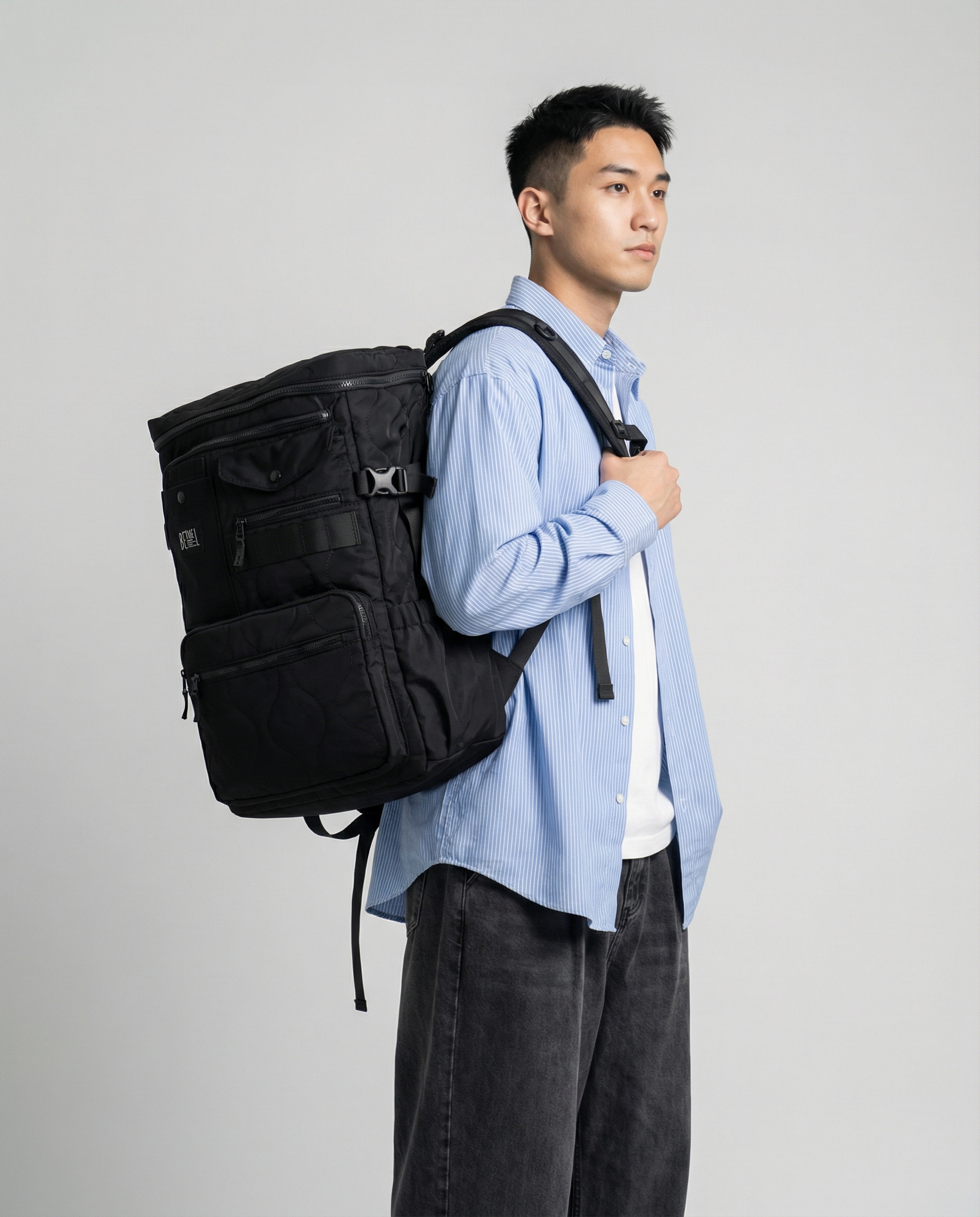 多功能大容量旅行背包