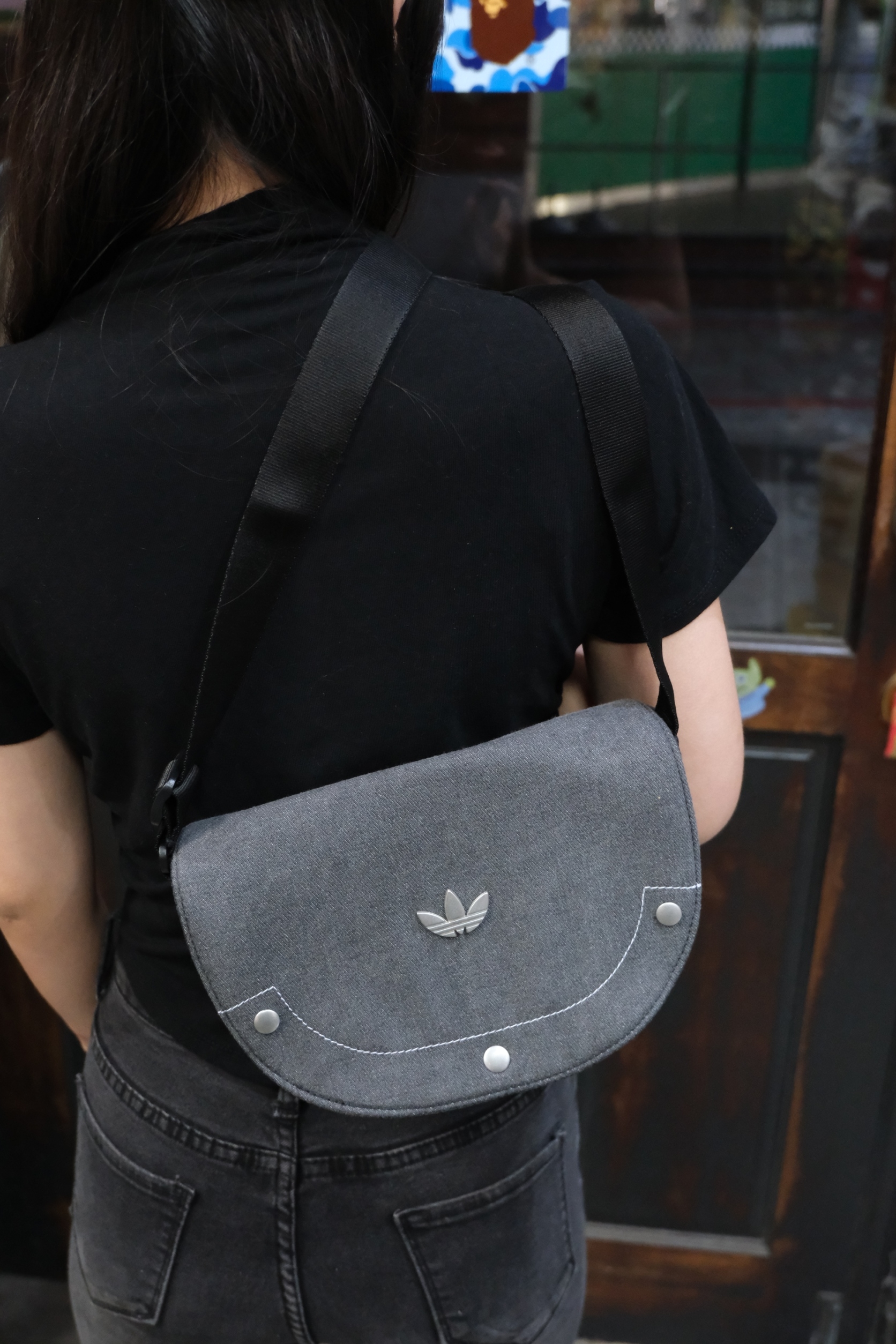 Adidas Denim Mini Shoulder Bag 牛仔肩背 斜背 三葉草 按扣  戶外 運動 休閒 男/女 IT7366