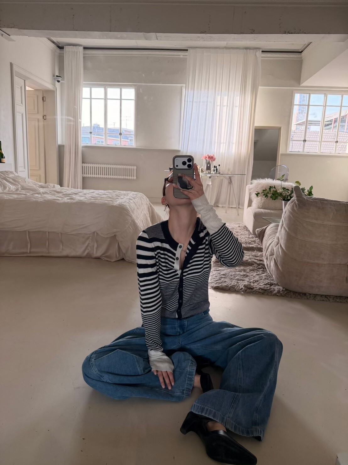 寬細黑白橫條紋圓領排釦上衣罩衫